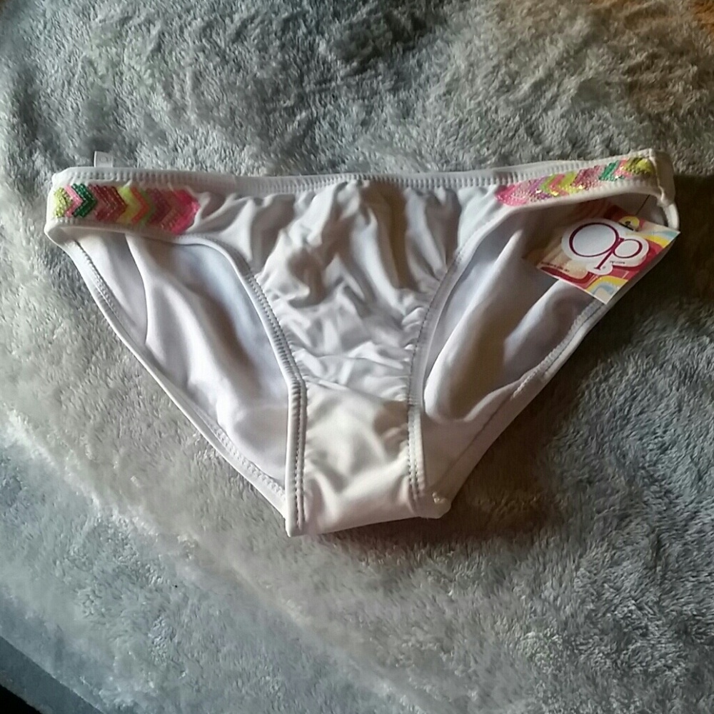 Swimsuit bottoms